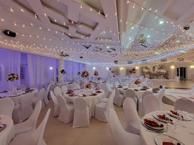 SALLE POLYVALENTE HEXAGONE